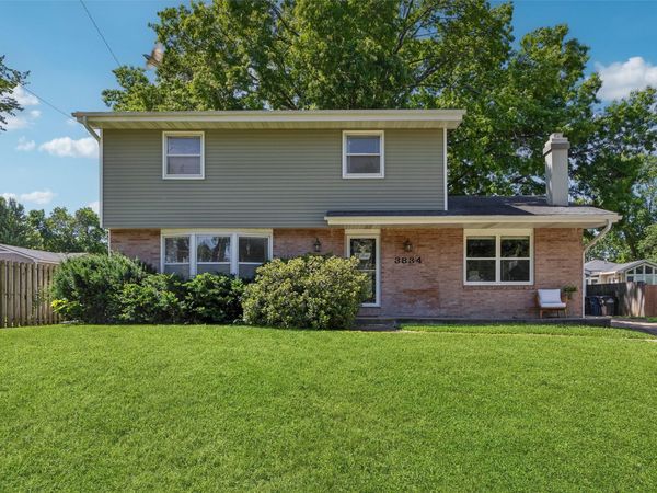 3834 Hillcrest Drive, Des Moines, IA 50310