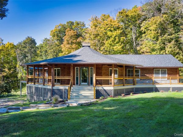 568 Oak Summit Road, Millbrook, NY 12545