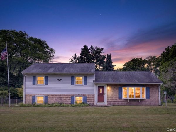 20 Hudson Drive , New Windsor, NY 12553