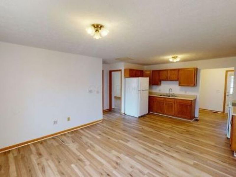 194 Woodsview Drive , Jeffersonville, OH 43128 Photo 4