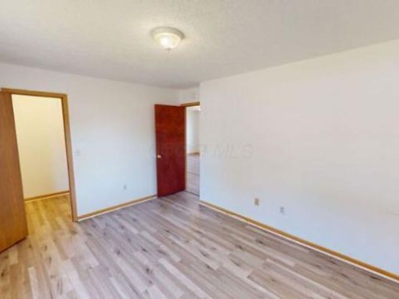194 Woodsview Drive , Jeffersonville, OH 43128 Photo 6