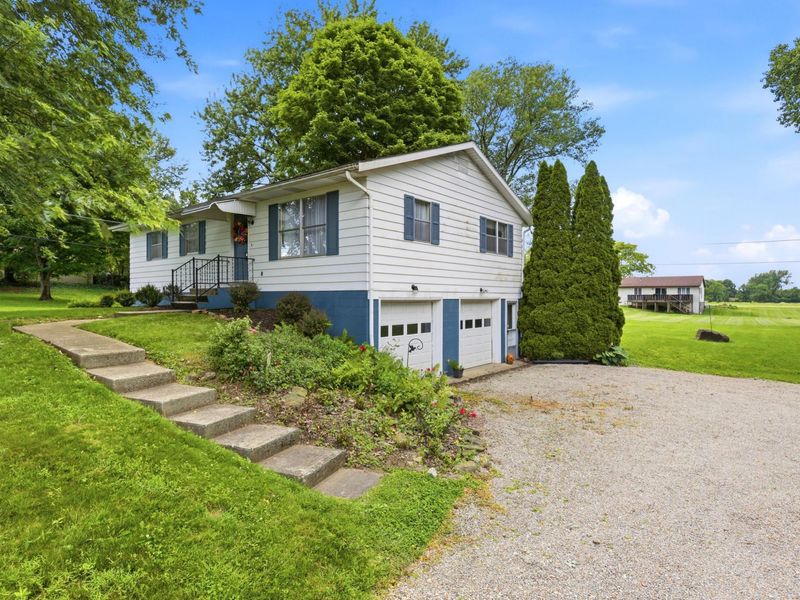 85 Pleasant Lee Drive , Heath, OH 43056 Photo 2