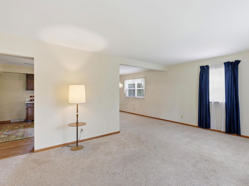 85 Pleasant Lee Drive , Heath, OH 43056 Photo 4