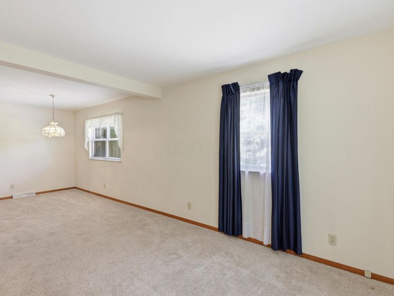 85 Pleasant Lee Drive , Heath, OH 43056 Photo 5