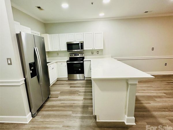 8733 Coralbell Lane , Unit 102, Charlotte, NC 28213