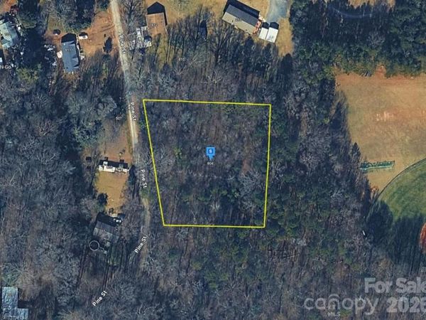 804 Pine Street , Bessemer City, NC 28016