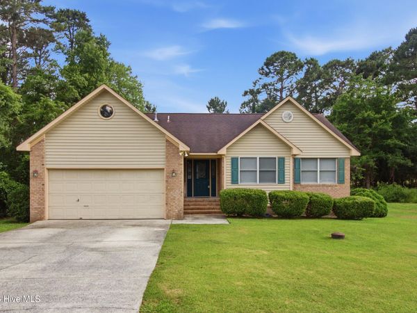 1707 Caracara Drive , New Bern, NC 28560