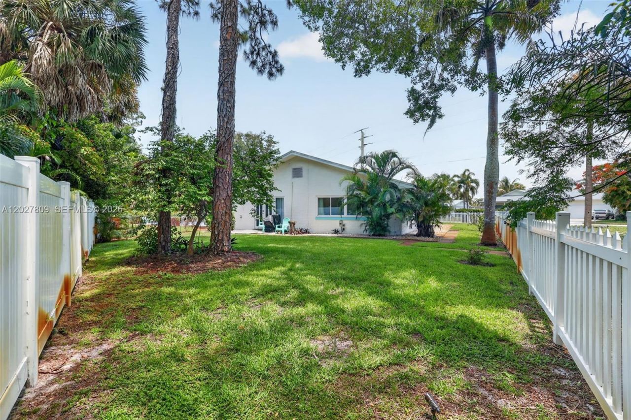 1023 SE 7th St, Stuart, FL 34996 Photo