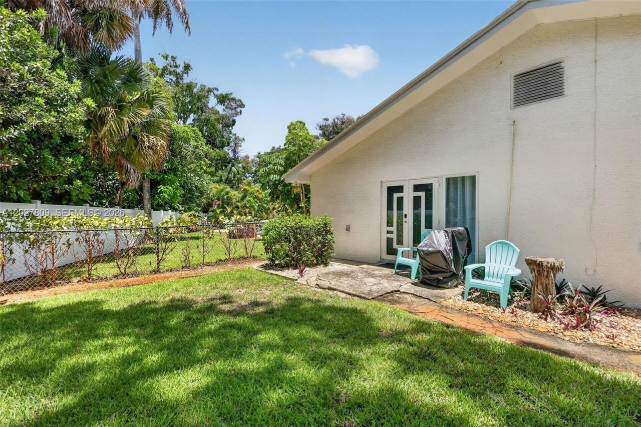 1023 SE 7th St, Stuart, FL 34996 Photo