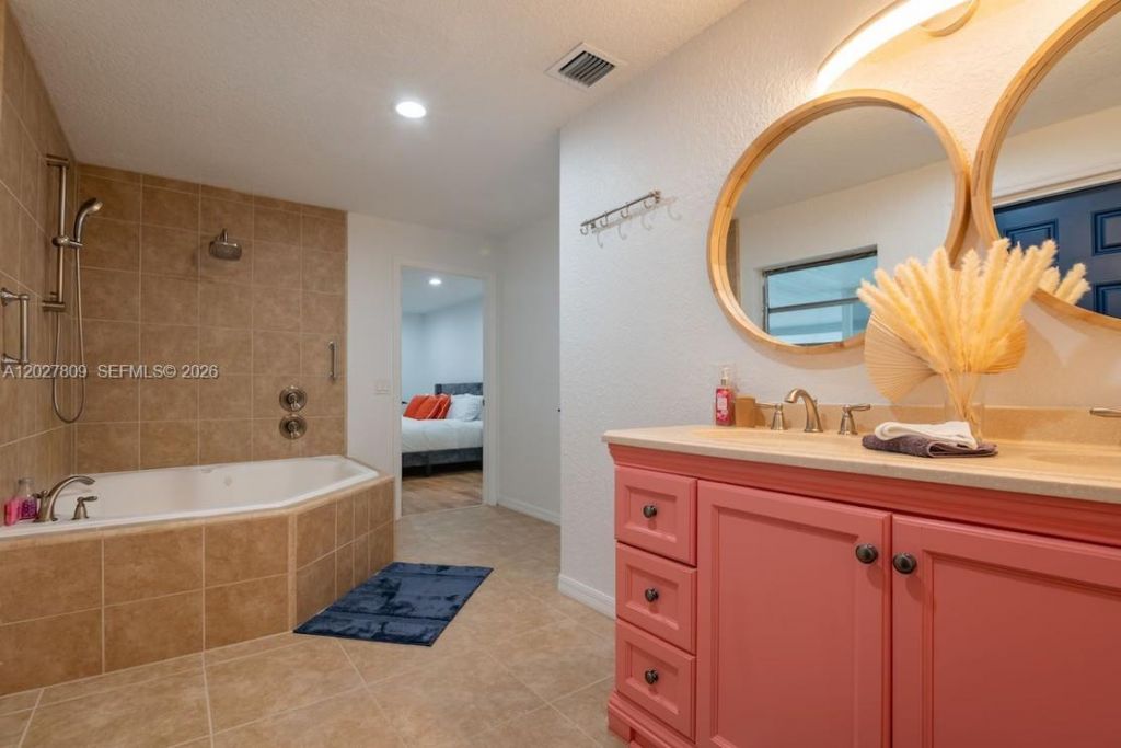 1023 SE 7th St, Stuart, FL 34996 Photo