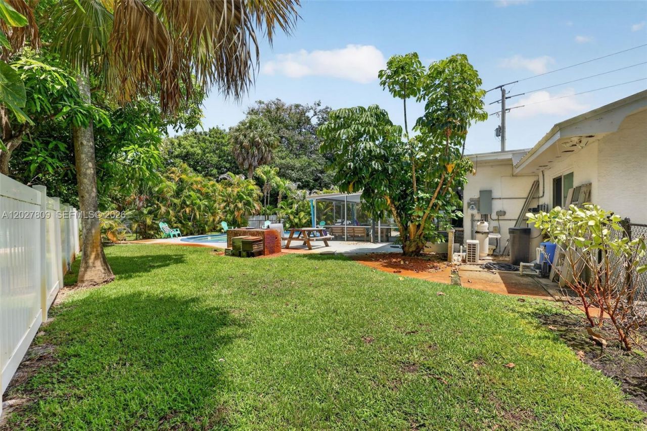 1023 SE 7th St, Stuart, FL 34996 Photo