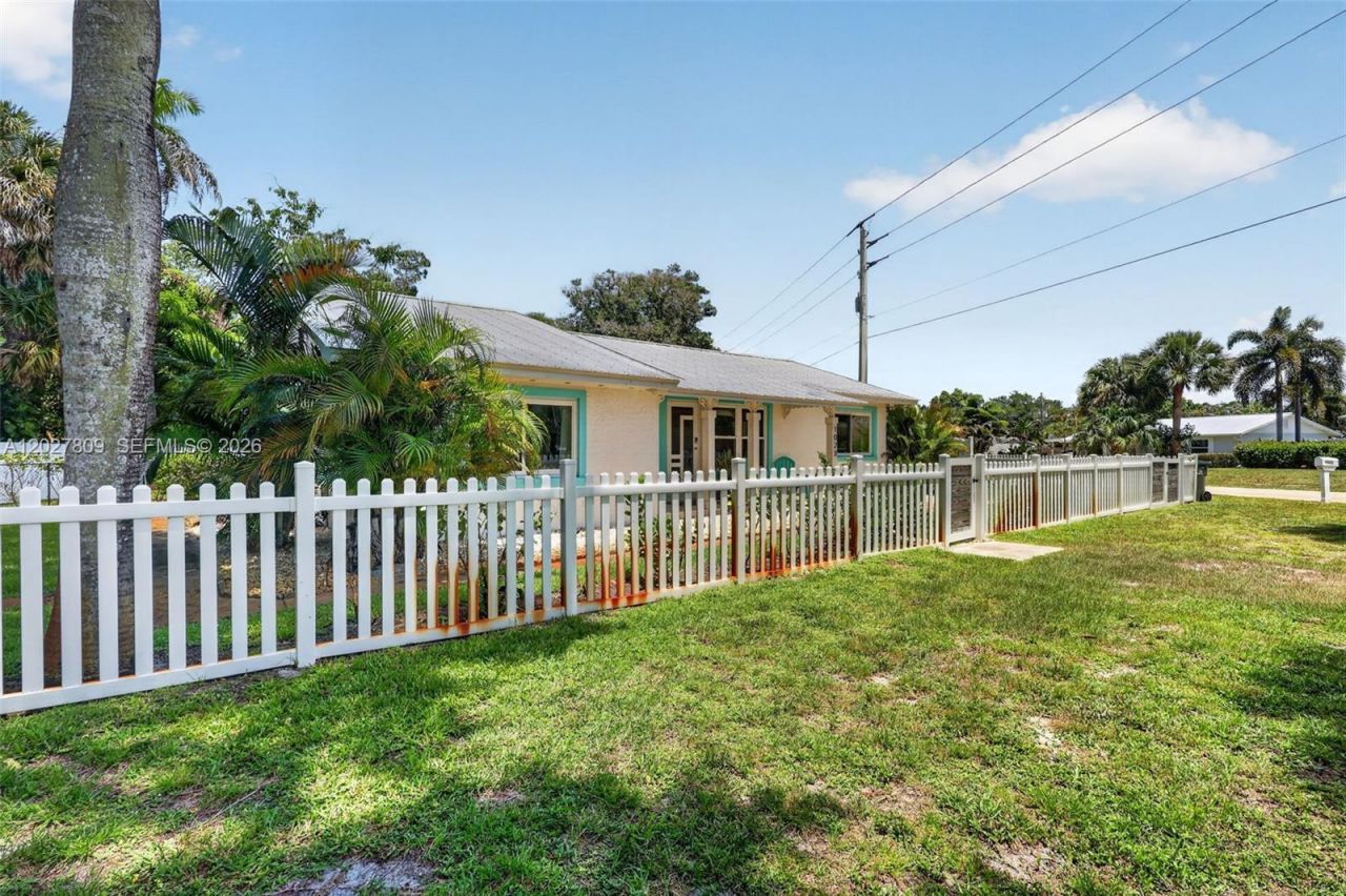 1023 SE 7th St, Stuart, FL 34996 Photo