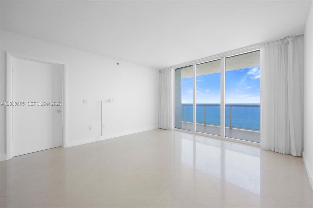 1800 S Ocean Dr, Unit 3103, Hallandale Beach, FL 33009 Photo