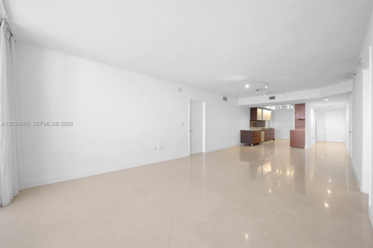 1800 S Ocean Dr, Unit 3103, Hallandale Beach, FL 33009 Photo
