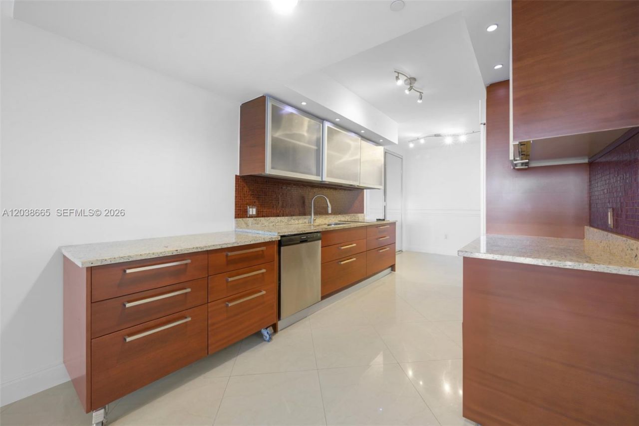 1800 S Ocean Dr, Unit 3103, Hallandale Beach, FL 33009 Photo