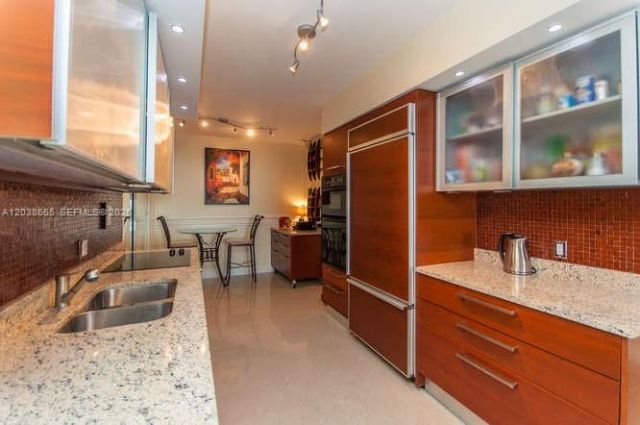 1800 S Ocean Dr, Unit 3103, Hallandale Beach, FL 33009 Photo