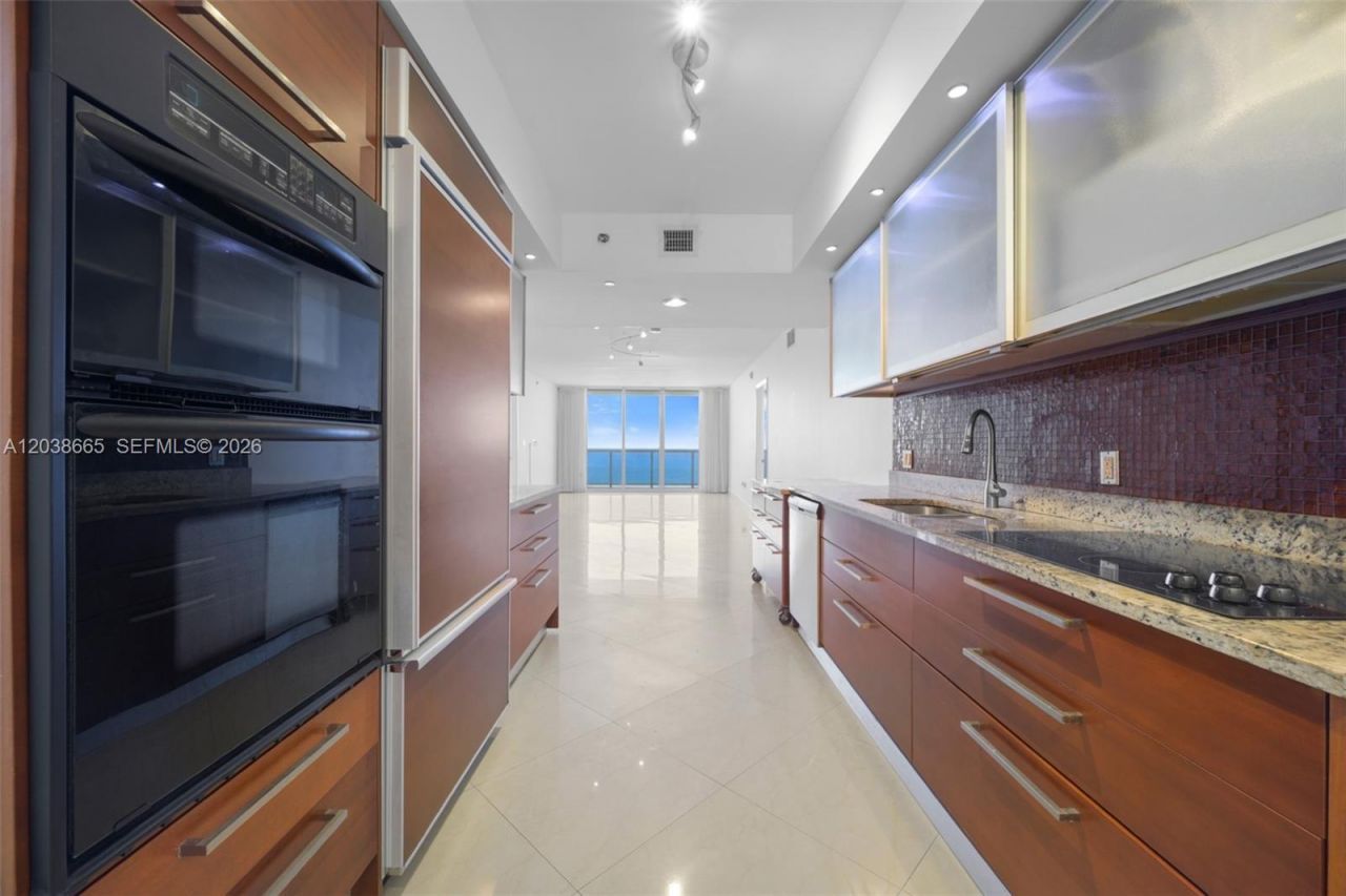 1800 S Ocean Dr, Unit 3103, Hallandale Beach, FL 33009 Photo