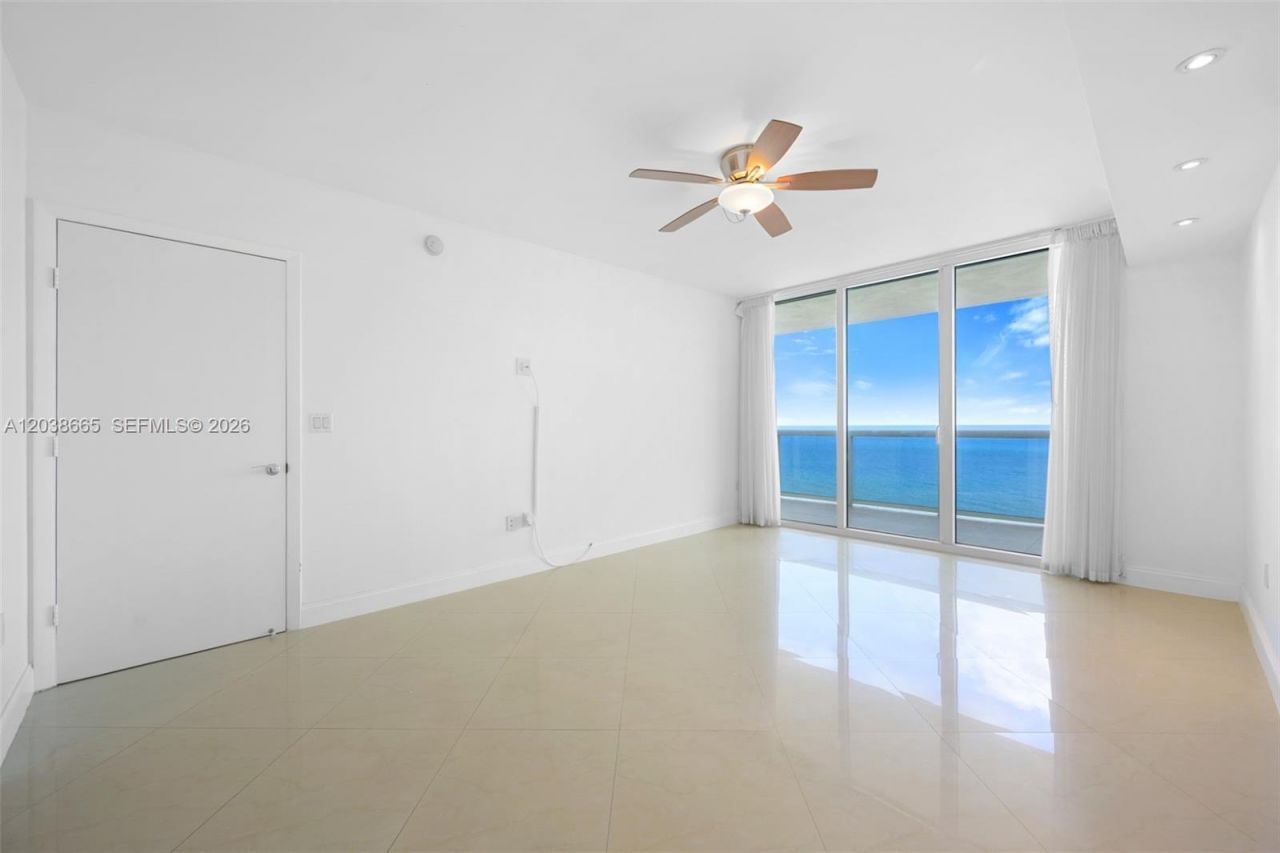 1800 S Ocean Dr, Unit 3103, Hallandale Beach, FL 33009 Photo