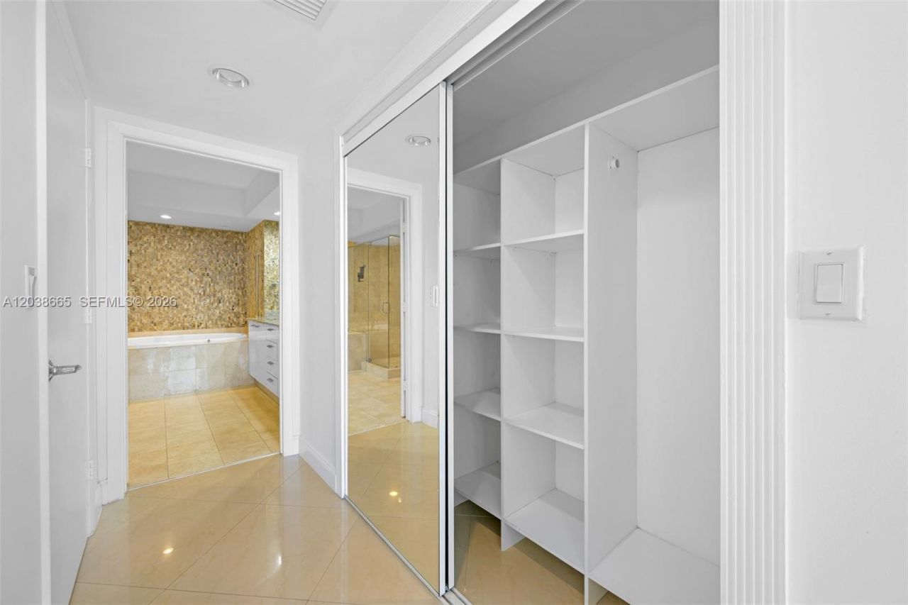 1800 S Ocean Dr, Unit 3103, Hallandale Beach, FL 33009 Photo