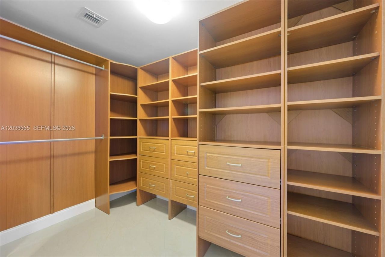 1800 S Ocean Dr, Unit 3103, Hallandale Beach, FL 33009 Photo
