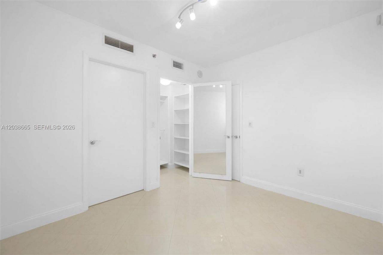 1800 S Ocean Dr, Unit 3103, Hallandale Beach, FL 33009 Photo
