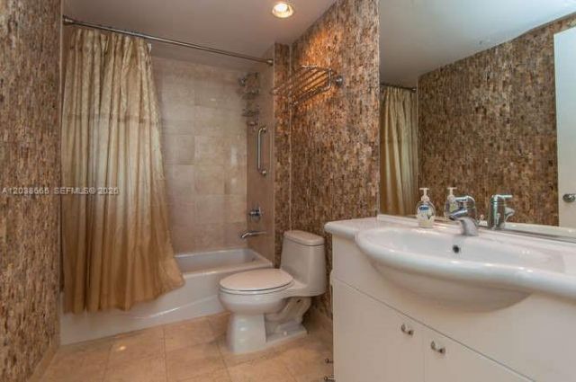 1800 S Ocean Dr, Unit 3103, Hallandale Beach, FL 33009 Photo