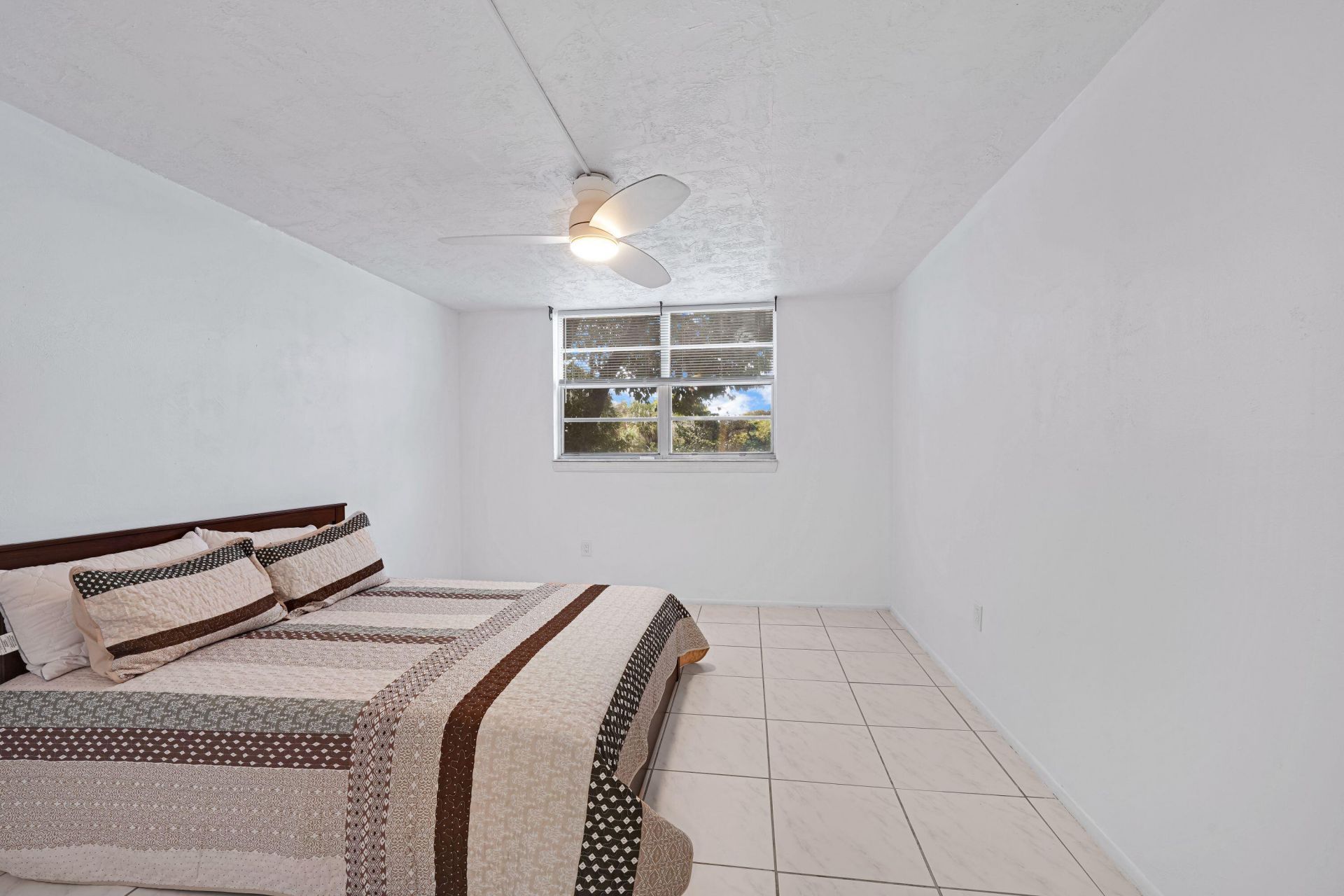 7100 NW 17th Street, Unit 220, Plantation, FL 33313 Photo