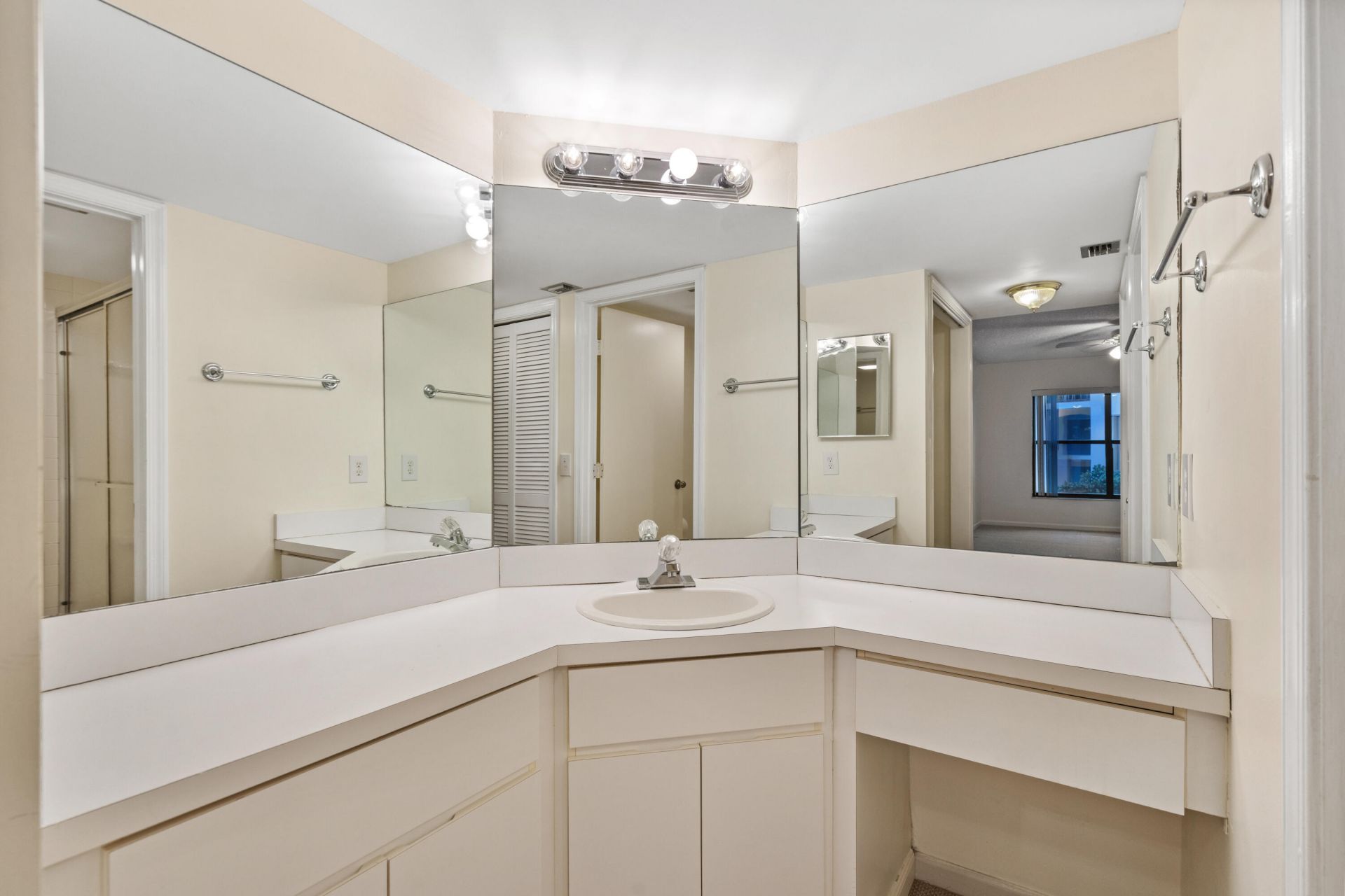 950 S Kanner Highway, Unit 402, Stuart, FL 34994 Photo