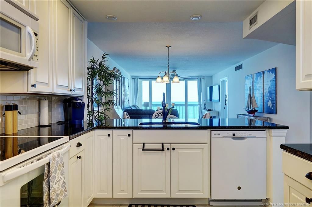 9940 S Ocean Drive, Unit 809, Jensen Beach, FL 34957 Photo