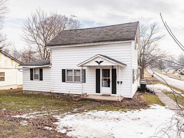 214 S Elm Street, Albion, IN 46701