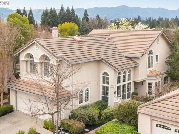 690 Glasgow Cir, Danville, CA 94526