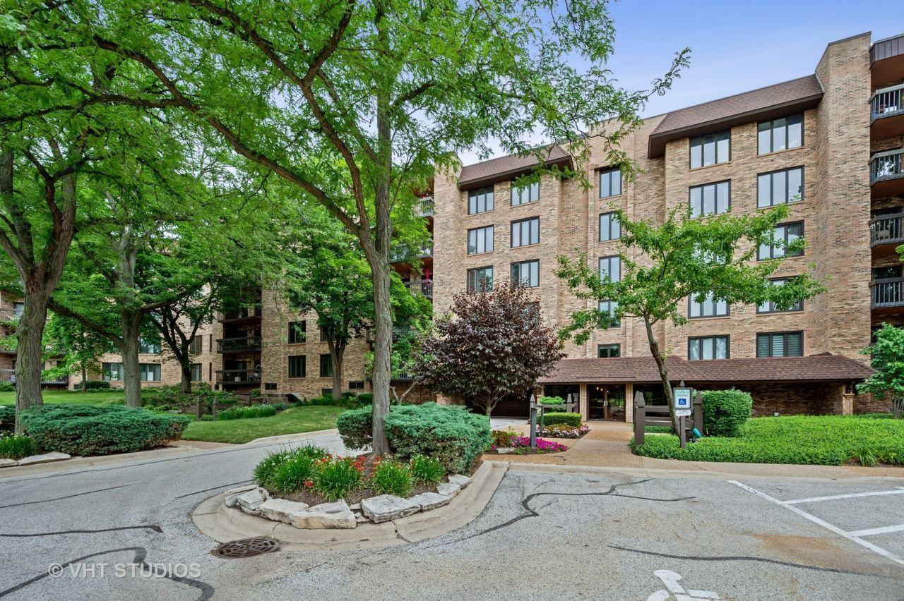 1771 Mission Hills Road , Unit 316, Northbrook, IL 60062 Main Photo