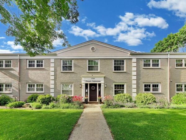 1530 E Northwest Highway , Unit 2A, Arlington Heights, IL 60004