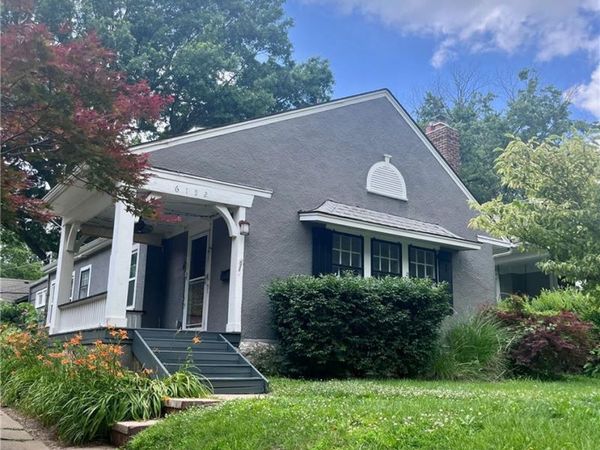 6152 Locust Street, Kansas City, MO 64110
