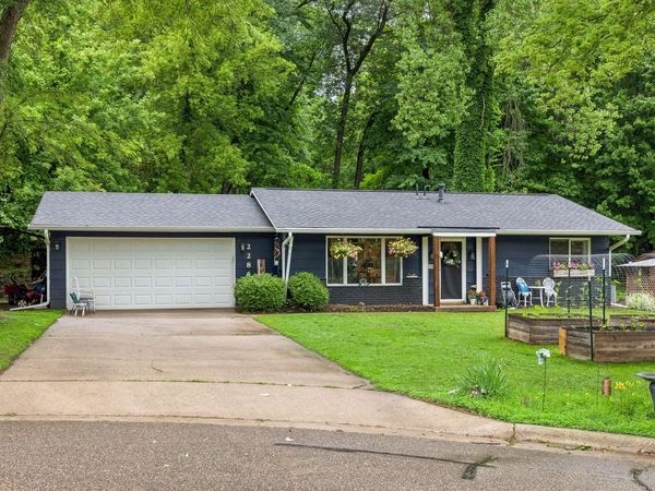 2286 Bevans Circle, Red Wing, MN 55066