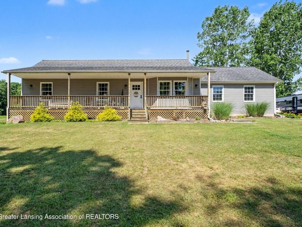 4300 Adams Road, Stockbridge, MI 49285