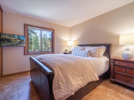 4063 Coyote Fork, Truckee, CA 96161 Photo