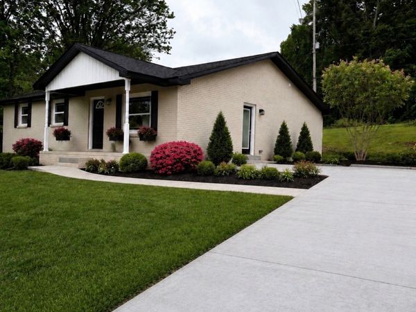 3776 John Taylor Rd , Woodlawn, TN 37191