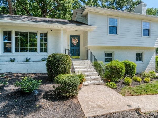 6817 Ronda Avenue, Charlotte, NC 28211