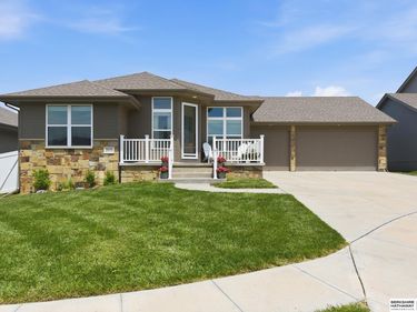 2010 Geri Circle, Bellevue, NE 68147