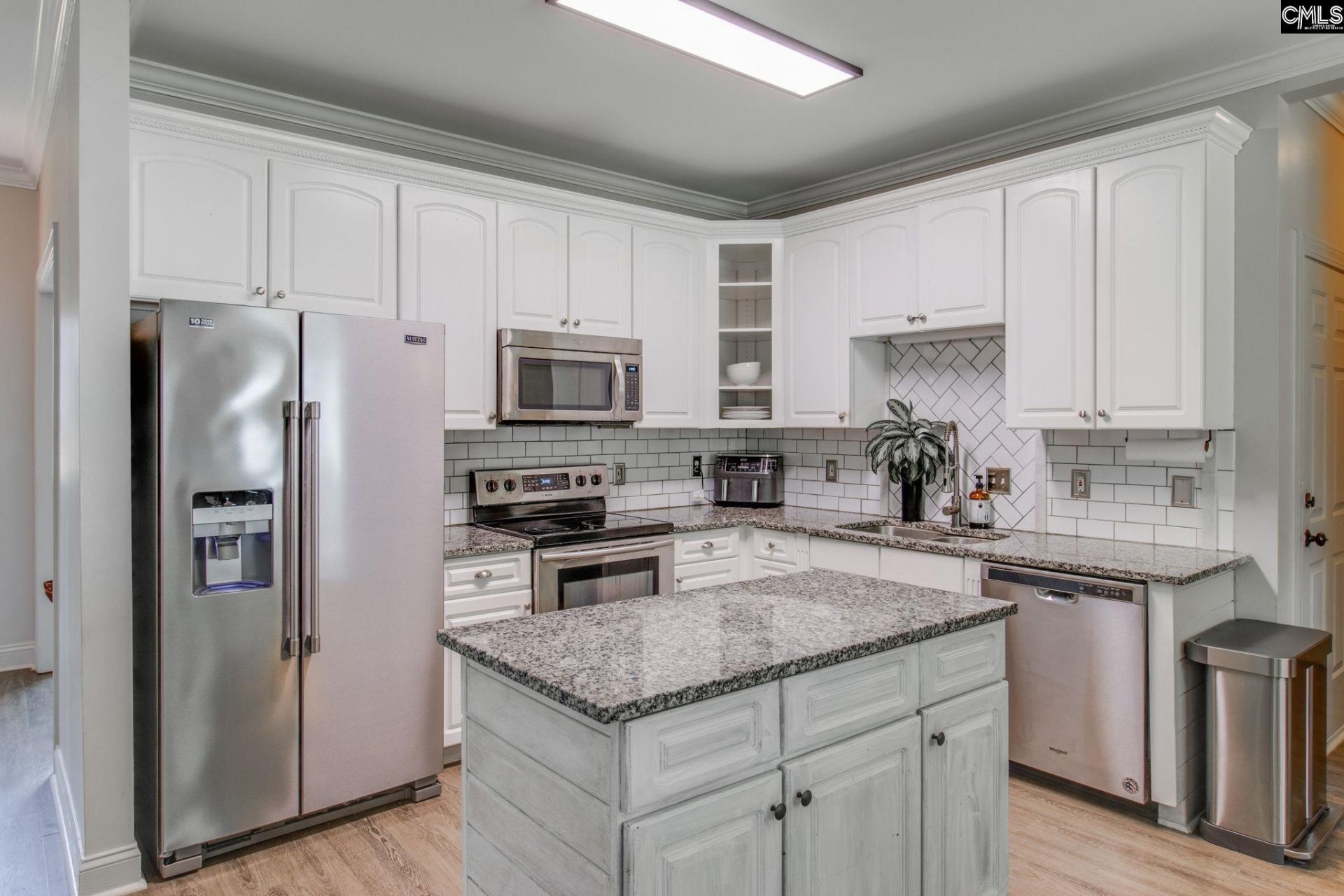 508 Rose Creek Lane  Photo 9