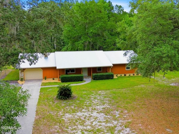 130 WIPPLETREE Court, Palatka, FL 32177