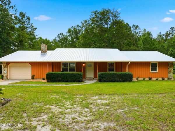 130 WIPPLETREE Court, Palatka, FL 32177