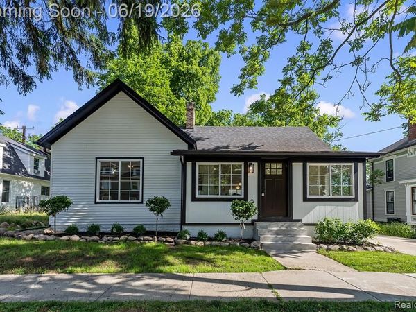 117 E Church Street E, Lake Orion Vlg, MI 48362