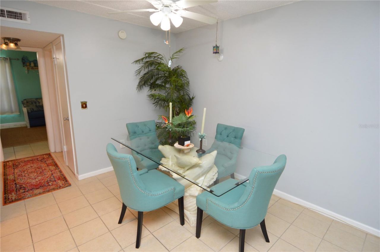 12760 Indian Rocks Road, Unit 570, Largo, FL 33774 Photo