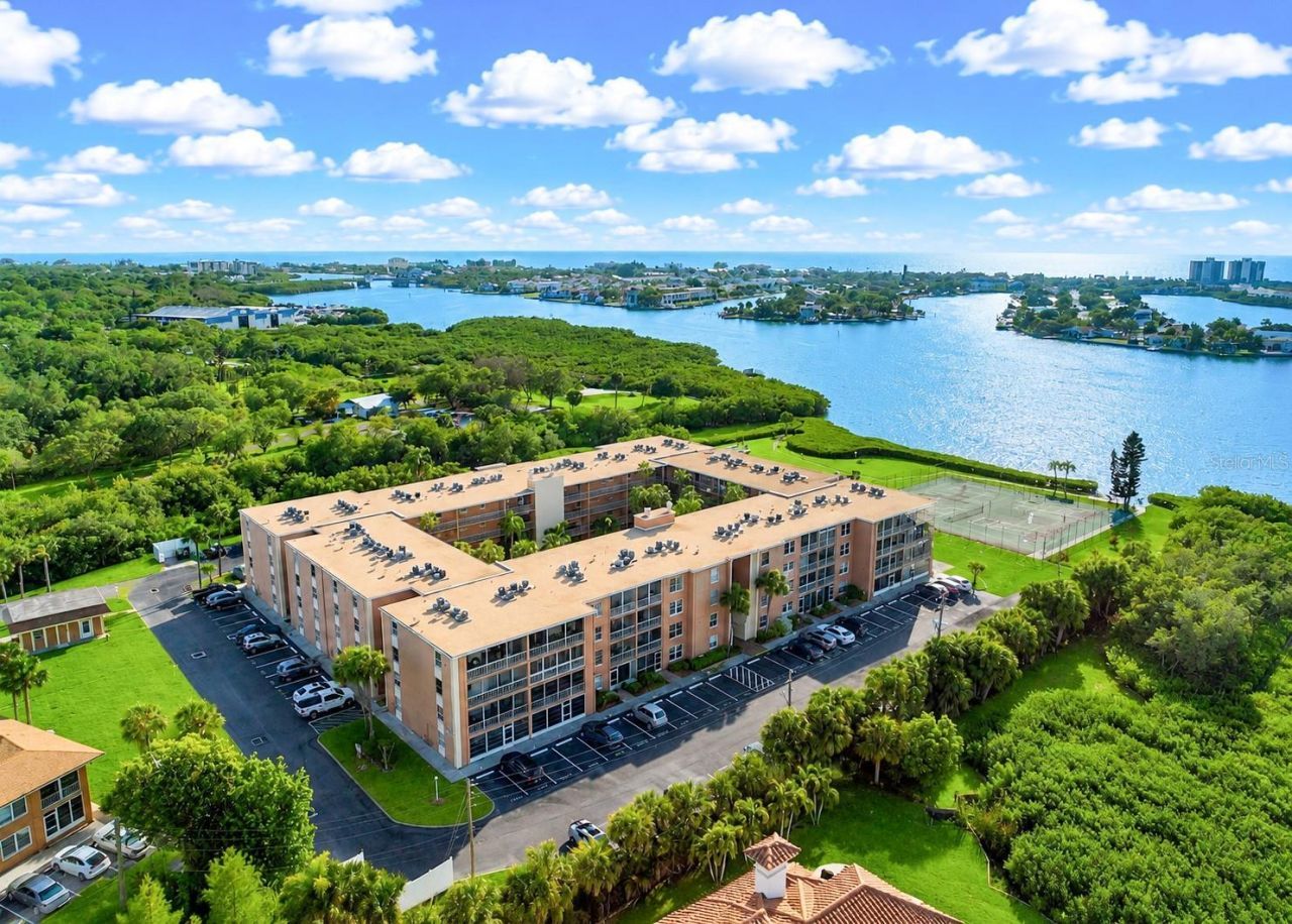 12760 Indian Rocks Road, Unit 570, Largo, FL 33774 Photo
