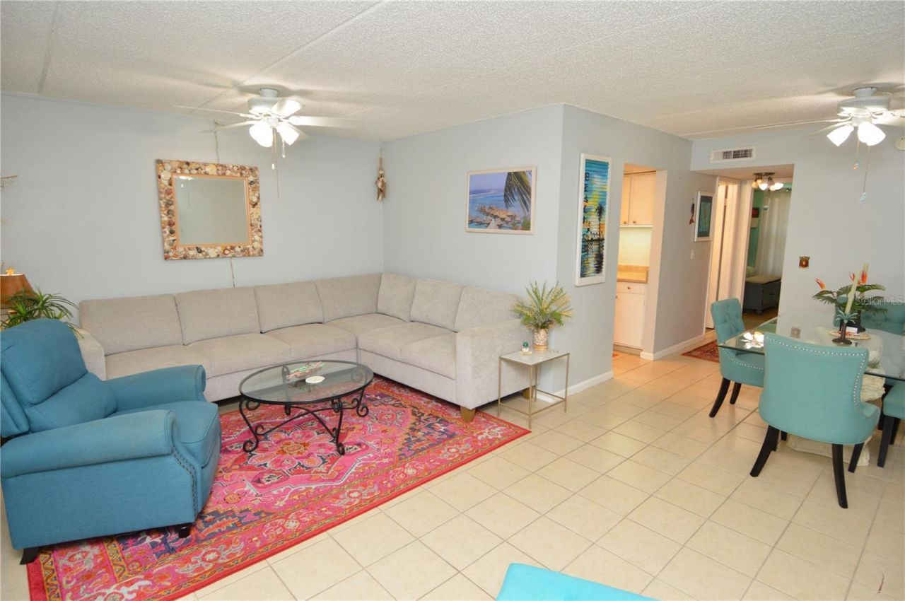 12760 Indian Rocks Road, Unit 570, Largo, FL 33774 Photo