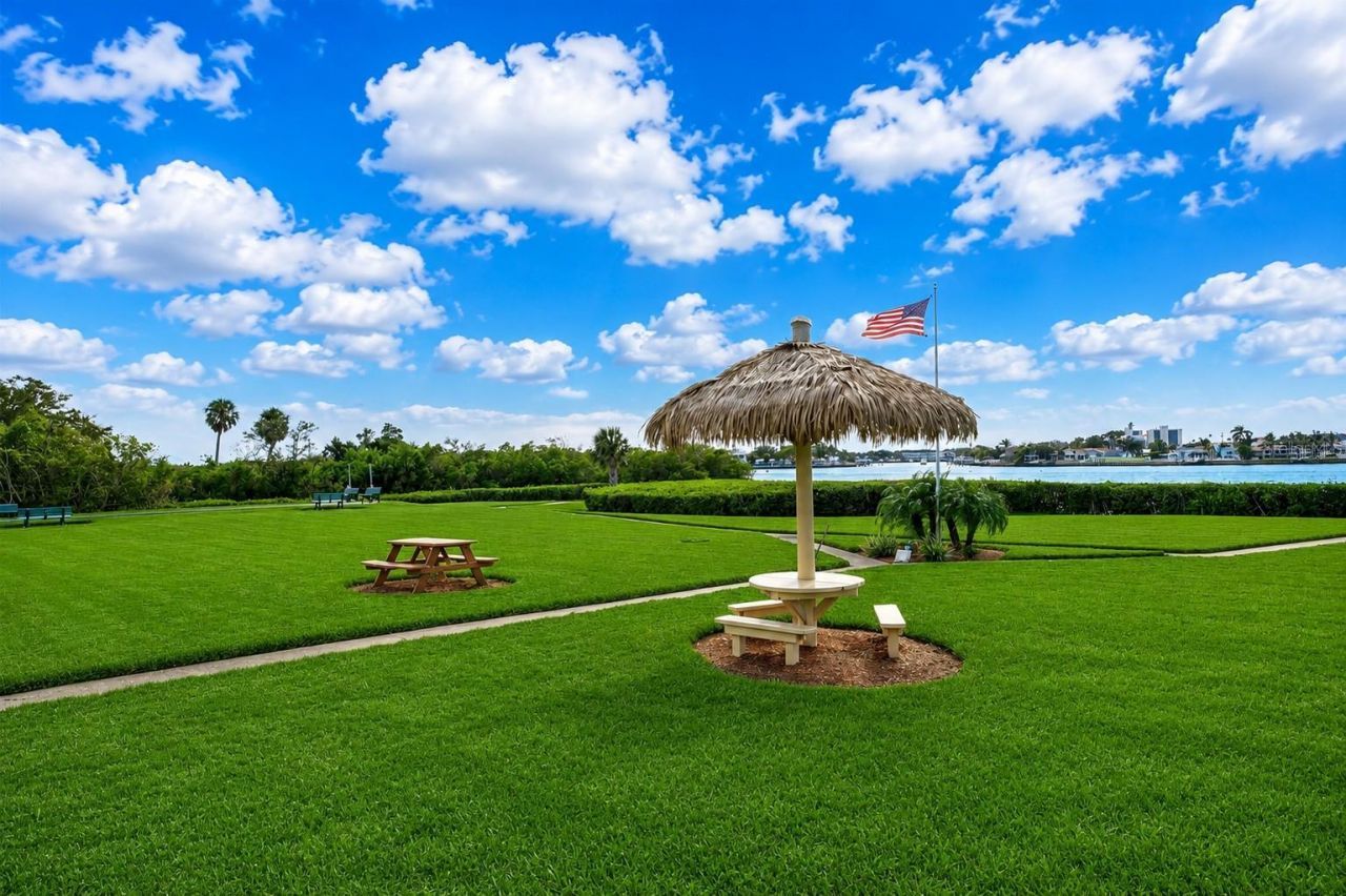 12760 Indian Rocks Road, Unit 570, Largo, FL 33774 Photo