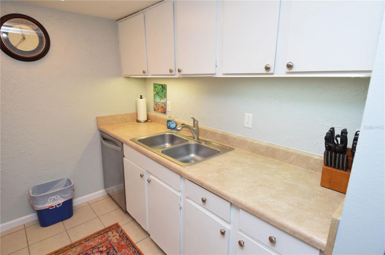 12760 Indian Rocks Road, Unit 570, Largo, FL 33774 Photo