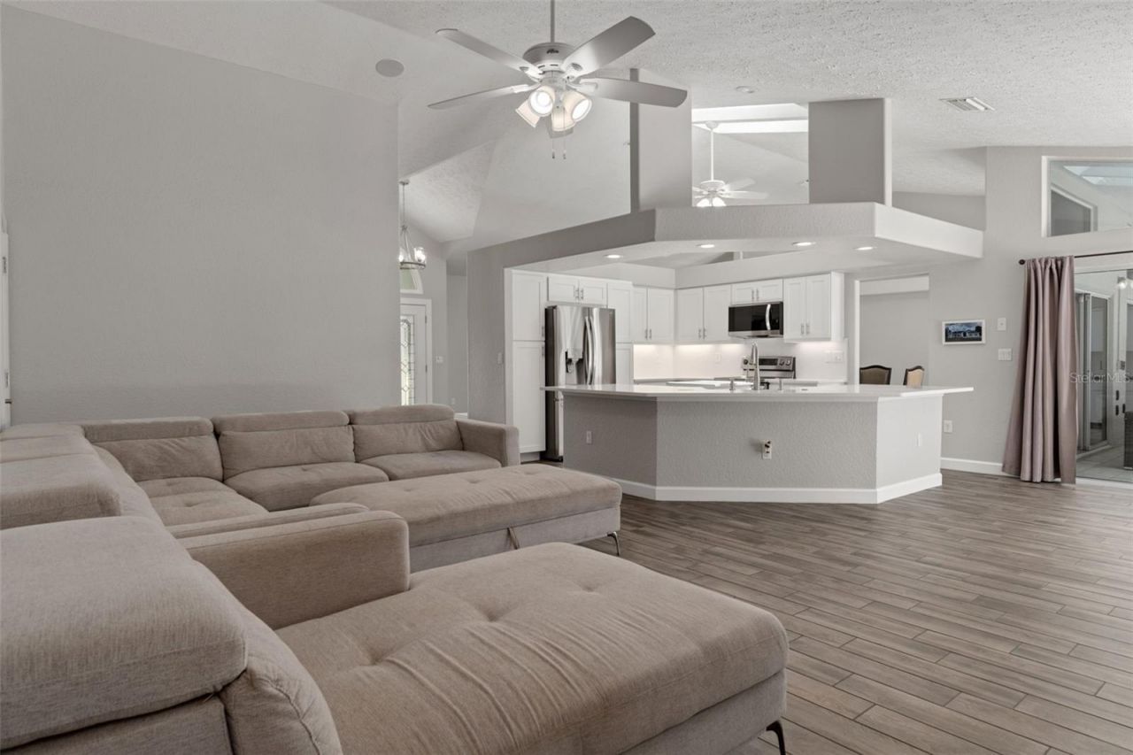 4200 W Pine Ridge Boulevard, Beverly Hills, FL 34465 Photo
